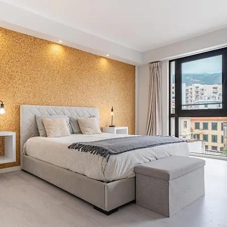 Apartment 81 *