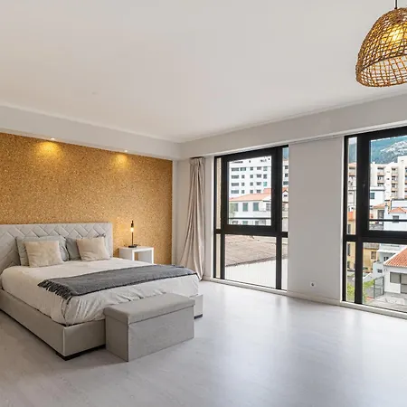 Apartment 81 *