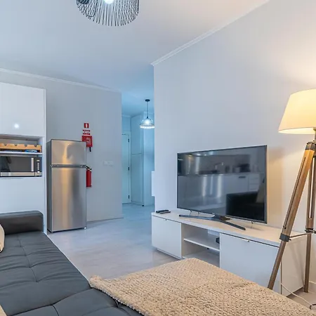 Apartment 81