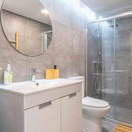 Apartment 81 *