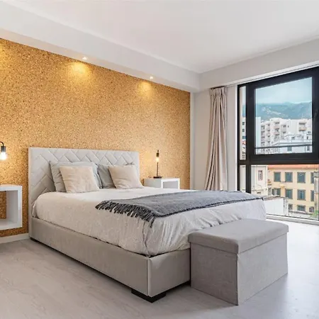 Apartment 81 *
